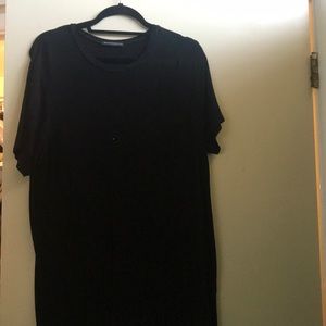 Black Brandy Melville shirt